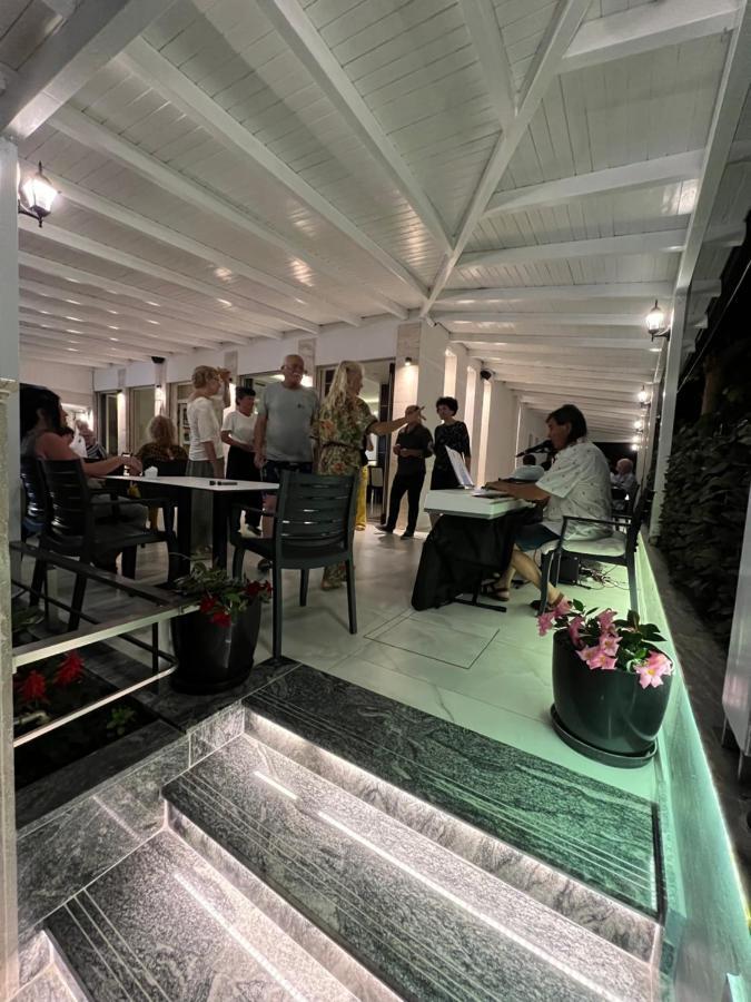 Hotel Ergi Durrës Zewnętrze zdjęcie